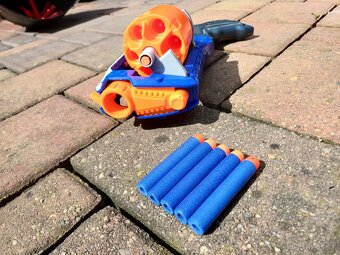 NERF Elite Strongarm - 3