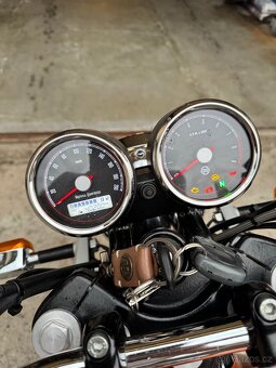 Royal Enfield Interceptor - 3