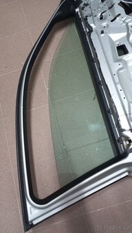 BMW e46 316ti dveře - 3