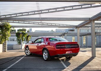Dodge Challenger 5.7 HEMI - půjč si legendu 🏁 - 3