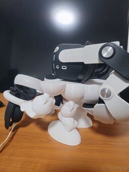 stojan na brýle VR meta quest - 3