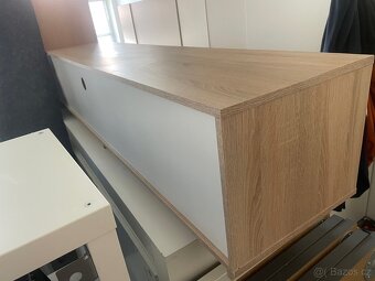 Skříňka pod TV - 3