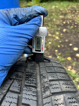 Zimni kola VW Škoda 5x112, 205/50 R17 ET54
- 3