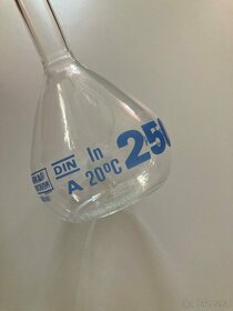 Odměrná baňka A, DURAN NZ-14/23 bez UZ, 250 ml - 3