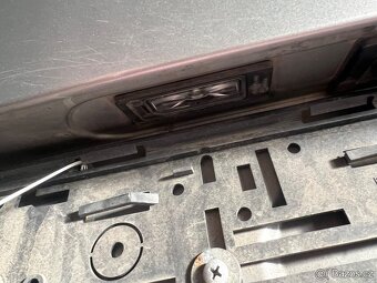 Páté dveře Škoda Yeti Facelift LF8H barva,b - 3