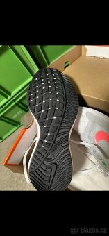 Prodám Nike Air Zoom Vomero 16 vel.40,5 - 3