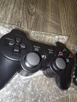 Prodám bezdrátový ovladač plně funkční na ps3 bez nabíjecího - 3