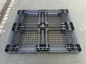 Plastové palety 1130x960x120 - 3