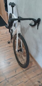 Celokarbonové silniční kolo - 3