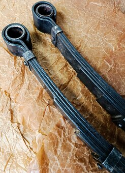 UAZ 469 - listová pera - zadní - ORIGINÁL - 3