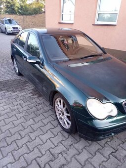 Mercedes benz na opravu nebo náhradní díly - 3