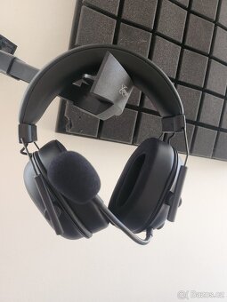 Sluchátka razer blackshark v2 - 3
