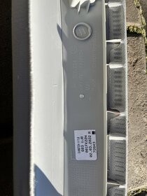 Panel A sloupku pravý Škoda 3V0 867 234 A PJ8 - 3