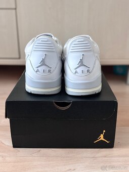 Air Jordan 312 Legacy White Coconut Milk - 3