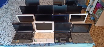 Kus=200kč , bez HDD, funkční, RAM je. - 3