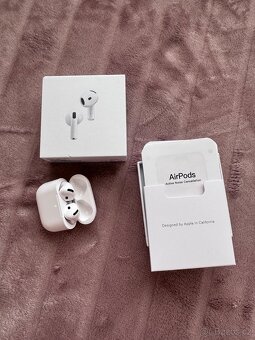 AirPods 4 s aktivním potlačováním hluku - 3