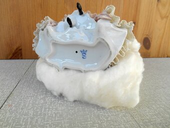 Porcelánová soška s krajkou značená v-14cm TOP - 3