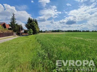 Prodej pozemku s rozlohou 1073 m2, Okrouhlo, okres Praha-záp - 3