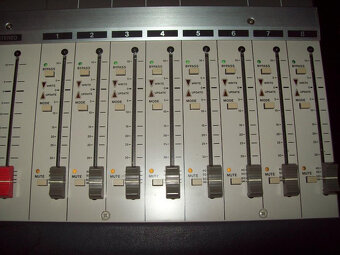 studiový analogový mixážní pult TASCAM M-3700 automated mixi - 3