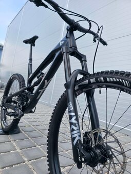 Horské kolo YT Capra Pro Carbon 2020 27,5″ velikost XL (L) - 3