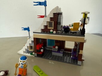 Prodám Lego 31080 modular winter vacation - 3