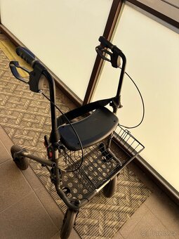 Robustní a praktické chodítko pro seniory - 3