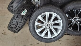 Kola Toyota CH-R - 3