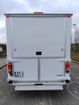 Renault master pojízdná prodejna. - 3
