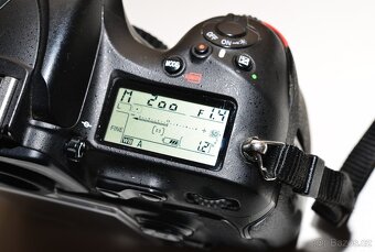 Nikon D810 + Příslušenství - 3