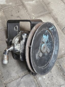 Servočerpadlo Ford Transit 2.5d mk4,5 - 3