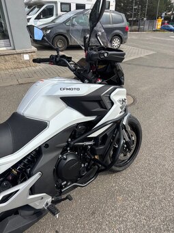 CF MOTO 700MT Premium vč. kufrů - 3