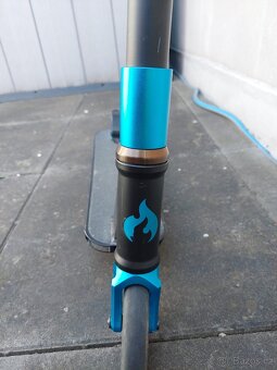 Prodám freestylovou koloběžku Chilli Pro Scooter - 3
