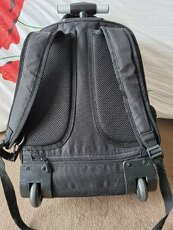 Školní batoh Walker s teleskop. tyčí a kolečky - jako nový y - 3
