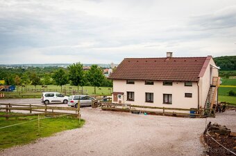 USTÁJENÍ KONÍ - JIČÍN - Východní Čechy - 3