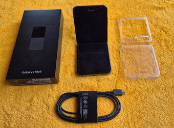 Samsung Galaxy Z Flip 5 - 3