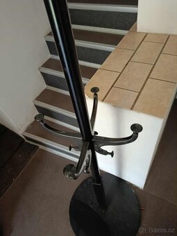 STOJANOVÝ VĚŠÁK, KOVOVÝ - 3