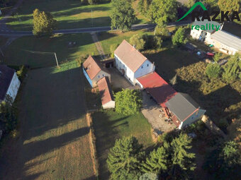 Prodej usedlosti s rozlehlými pozemky v obci Dolní... - 3