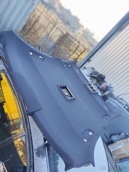 BMW e90 stropnice černá - 3