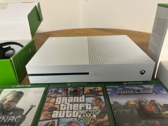 Xbox one s 1tb, 2 ovl., kinect, 7 her - 3