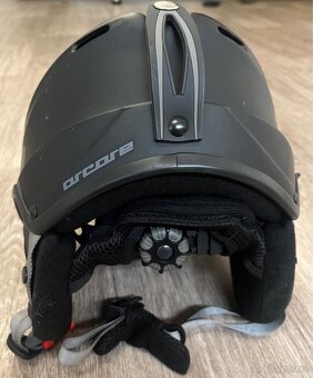 Helma na lyžování - 3