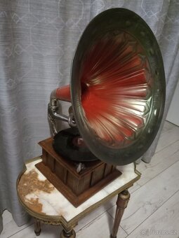 Gramofon s troubou - 3