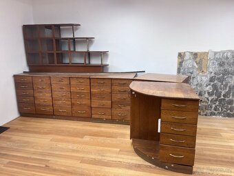 Skříně-komody-vitríny - 3