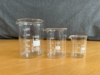 Laboratorní sklo mix - 3