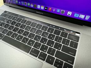 MacBook Pro 15" 2016 - 3