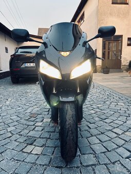 Honda CBR 1000rr Fireblade 2004 - 3