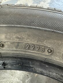 2X zánovní zimní pneu, 205/60 R16, cca 8mm DOT 2223 sumitomo - 3