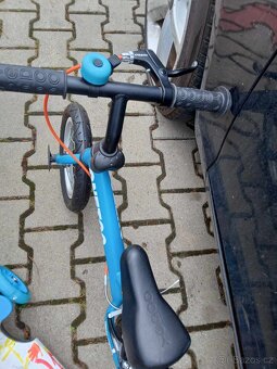 Kolo jako odrážedlo - Odrážedlo Yedoo OneToo, barva Tealblue - 3