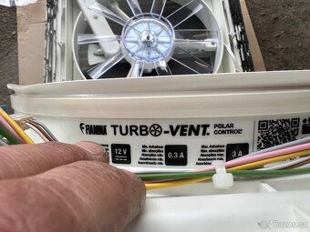 Střešní ventilátor Fiamma Turbo Vent Polar 12V - 3