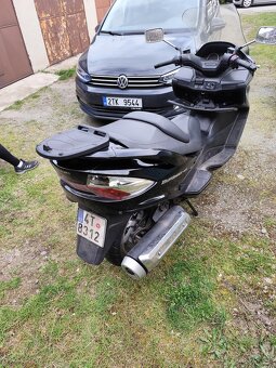 Suzuki Burgman 400 - 3
