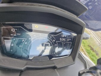 Aprilia SR GT 200 - 3
